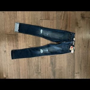 Brand new Levi 311 shaping skinny size 26